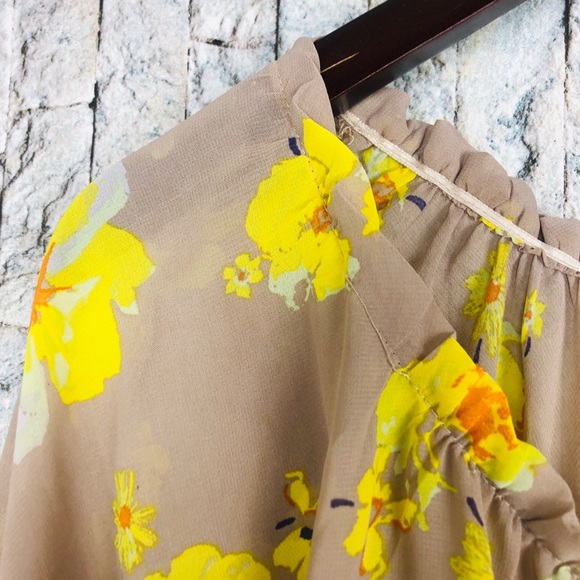 Bar III Floral Flowy Peasant Top - Picture 4 of 4